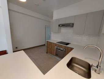 Se alquila espacioso apartamento en Santo Domingo Heredia 26-1319