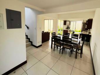 Venta de Casa en El Guarco-Tobosi. RAH 26-276