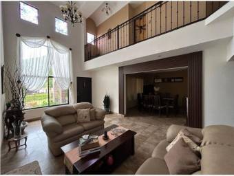 Se vende casa en La Ribera de Belén Heredia #26-1302