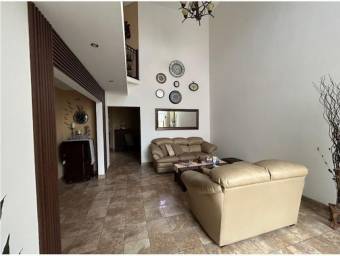 Se vende casa en La Ribera de Belén Heredia #26-1302