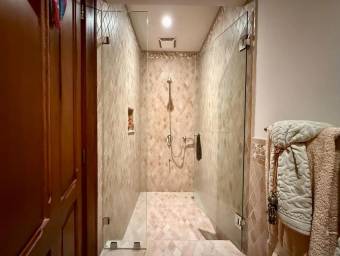 Elegancia Mediterránea en Los Laureles Amplitud, Exclusividad y Doble Oficina.