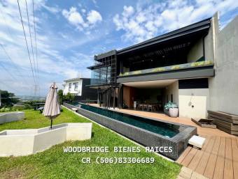 Home in Escazú for sale $340.000 /almost new