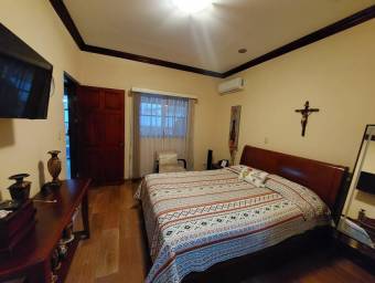 House for Sale in Escazú #26-1351