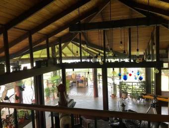 Se alquila casa en Concepción Heredia 26-255