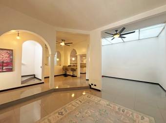 VENTA DE CASA DE 3 HABITACIONES EN ROHRMOSER, SAN JOSÉ