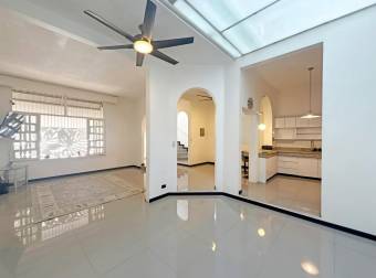 VENTA DE CASA DE 3 HABITACIONES EN ROHRMOSER, SAN JOSÉ VENTA DE CASA DE 3 HABITACIONES EN ROHRMOSER, SAN JOSÉ