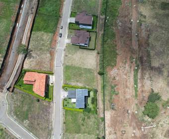 Spectacular 606 m2 lot in the Hacienda Espavel gated community in La Guacima.