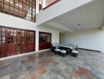 Se vende casa en San Miguel Heredia 26-693