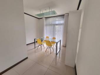 Se vende espaciosa casa en Tres Ríos Cartago 26-171