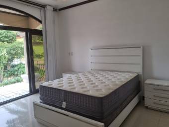 Se vende espaciosa casa en Tres Ríos Cartago 26-171