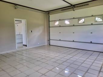 Se vende espaciosa casa en Tres Ríos Cartago 26-171
