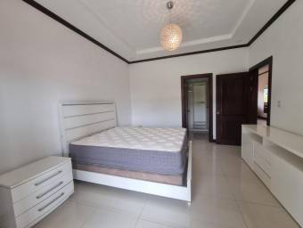 Se vende espaciosa casa en Tres Ríos Cartago 26-171