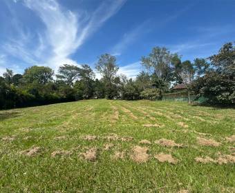 Lot of 1,829 m2 for sale in the Ciudad Hacienda Los Reyes Residential Community, 