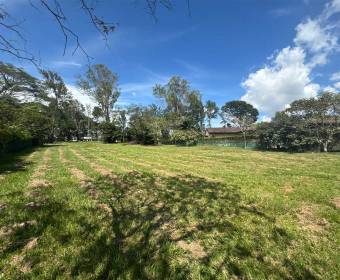 Lot of 1,829 m2 for sale in the Ciudad Hacienda Los Reyes Residential Community, 