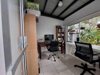 Lujo y Privacidad en Santa Ana Casa de 4 Suites Oficina y Jardín Lujo y Privacidad en Santa Ana Casa de 4 Suites Oficina y Jardín