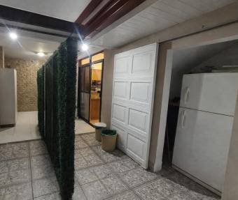 Se vende espaciosa casa en Escazú San José 26-1351