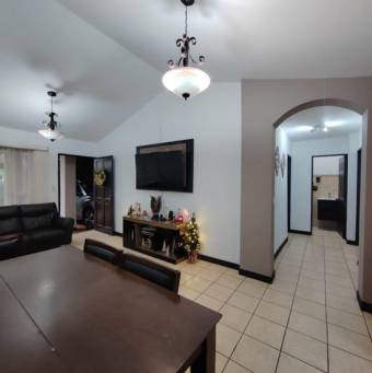 MLS-26-1086 LS VENTA HERMOSA CASA LA UNION CARTAGO