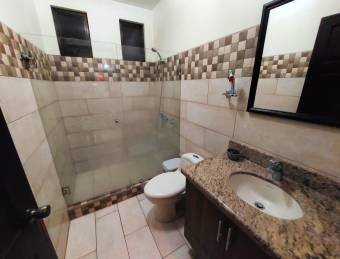 Se vende casa en San Rafael Escazú 26-1355