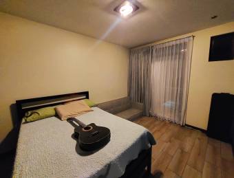 Se vende casa en San Rafael Escazú 26-1355