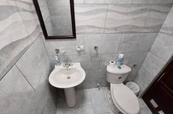 Se vende casa en San Rafael Escazú 26-1355