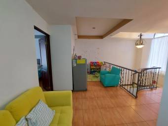 Se alquila casa en San Francisco Heredia 26-1281