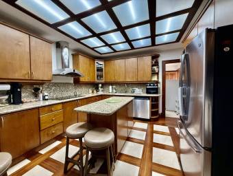 Venta de Casa en San Rafael de Escazú. RAH 26-1338