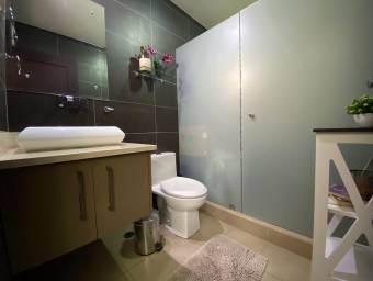 Vida Familiar y Confort Casa con Techos Altos y Amenidades Deportivas Vida Familiar y Confort Casa con Techos Altos y Amenidades Deportivas