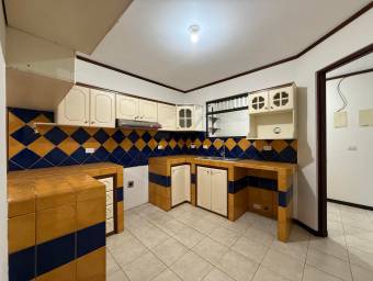 Se alquila espacioso apartamento en Mata Redonda San José 26-1393 Se alquila espacioso apartamento en Mata Redonda San José 26-1393