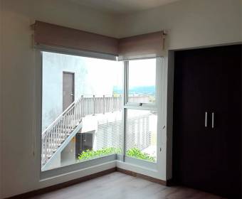 Apartment for rent in The Ivy Condominium, Guachipelín de Escazú.