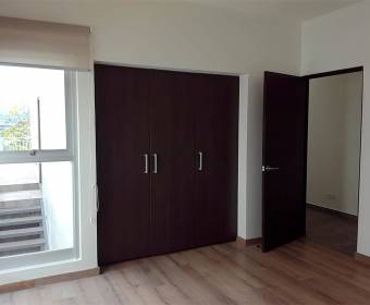 Apartment for rent in The Ivy Condominium, Guachipelín de Escazú.