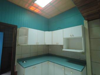 Venta de Casa  APTO en Curridabat. RAH 23-3440