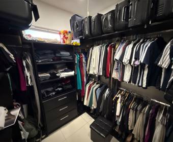 3-bedroom house for sale in gated community in La Garita, Alajuela. 3-bedroom house for sale in gated community in La Garita, Alajuela.