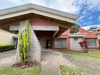 Casa en lote de Alta Densidad en el Corazón de Escazú