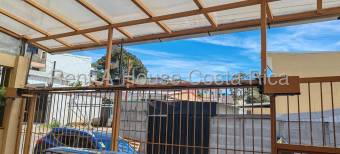 Se casa con patio en Ulloa Heredia 26-1404