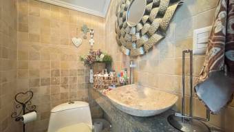 Se vende amplia casa en San Rafael Escazú 26-775 Se vende amplia casa en San Rafael Escazú 26-775