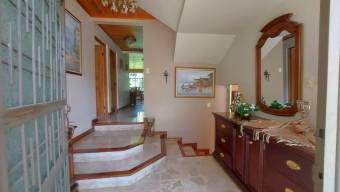 MLS-26-115 LS VENTA CASA MONTES DE OCA SAN JOSE