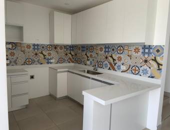 Venta de Maravillosa Casa en Escazú / Mls. 26-702 OFC JB