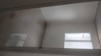 SE ALQUILA DOS DEPARTAMENTOS EN SAN LORENZO DESAMPARADOS 