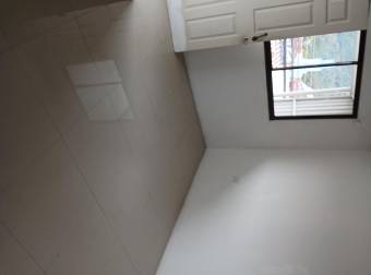 SE ALQUILA DOS DEPARTAMENTOS EN SAN LORENZO DESAMPARADOS 