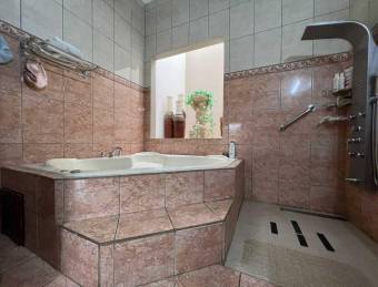 Venta de Magnifica Casa en Curridabat, San José / Mls. 26-892 OFC JB