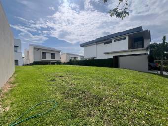 Venta de Hermoso Lote de Terreno en Alajuela / Mls. 26-3687 OFC JB