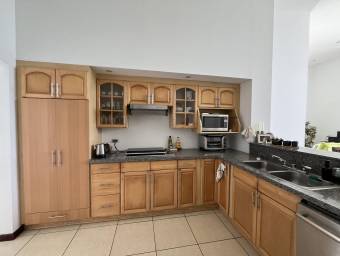 Venta de Moderno Apartamento en Santa Ana / Mls. 26-718 OFC JB