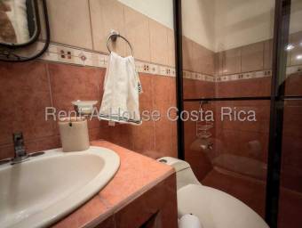 Venta de Casa en San José de Alajuela. RAH 26-1426 PRECIO REBAJADO