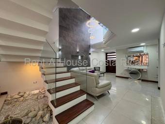 Se alquila espaciosa casa en Pozos Santa Ana 26-1463 Se alquila espaciosa casa en Pozos Santa Ana 26-1463