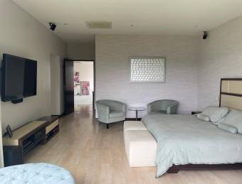 Venta de Espectacular Casa en Alajuela / Mls. 25-1198 OFC JB