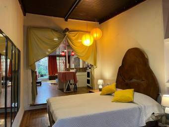 Venta de Cómoda Casa en Escazú / Mls. 26-1318 OFC JB Venta de Cómoda Casa en Escazú / Mls. 26-1318 OFC JB