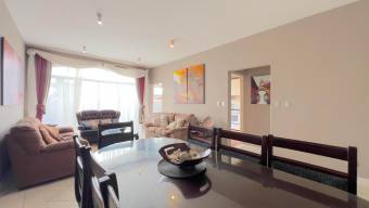 Se alquila casa con mucha luz natural en San Antonio Escazú 26-760