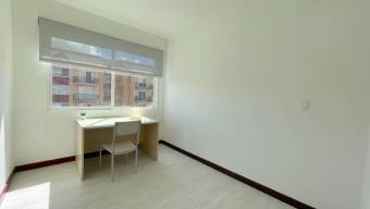 Se alquila espacioso apartamento en Escazú San José 26-1176