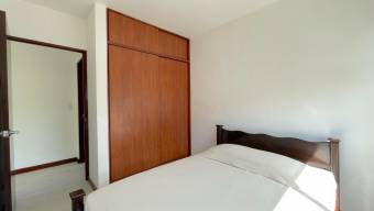 Se alquila espacioso apartamento en Escazú San José 26-1176