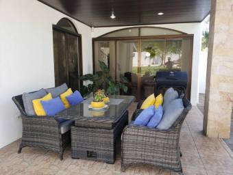 Venta de Casa en Santa Ana-Piedades. RAH 26-136